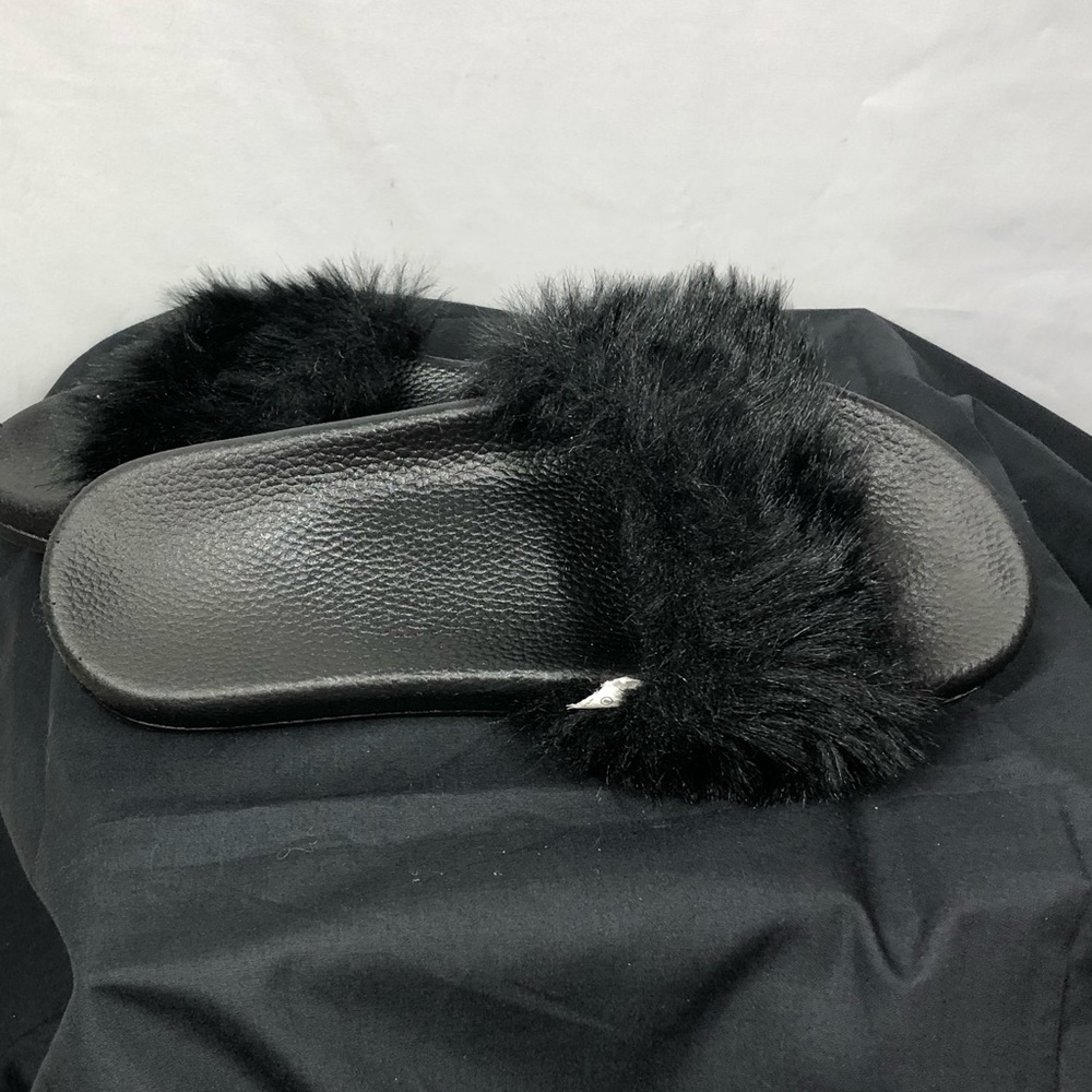 Fuzzy  slides - Picture 6 of 6